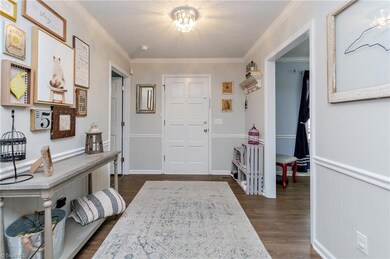 1062 Greenleaf Acres Dr, Asheboro, NC 27205 - photo 4