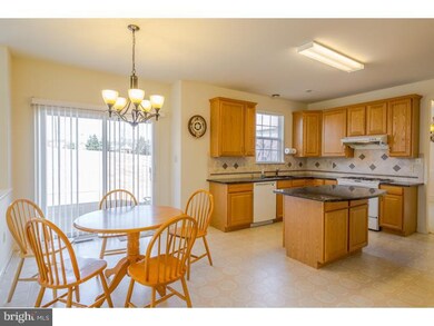 53 Astor Dr, Harleysville, PA 19438 - photo 4