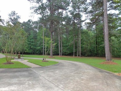 1036 Taga Dr, McComb, MS 39648 - photo 2