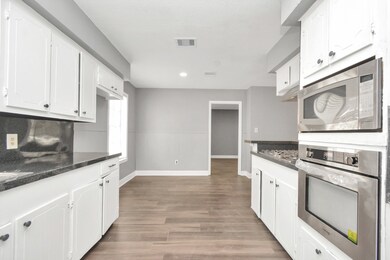 2017 Wilburforce St, Houston, TX 77091 - photo 7