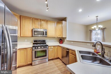 2592 Running Wolf Trail, Odenton, MD 21113 - photo 7