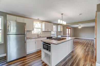 6557 Calgary Ct, Columbus, OH 43229 - photo 6