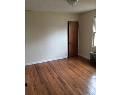 35 Stuart St unit 1, Springfield, MA 01119 - photo 4