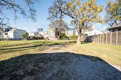 1302 Hawkins St, Nashville, TN 37203 - photo 5