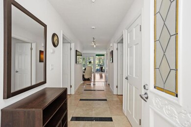 2556 Navarra Dr unit I, Carlsbad, CA 92009 - photo 3