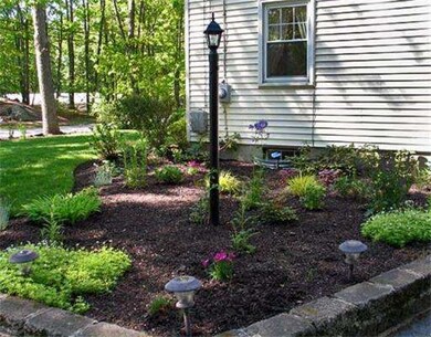 9 Arch St, Westborough, MA 01581 - photo 4