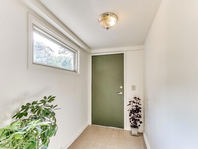 1147 36th St-15