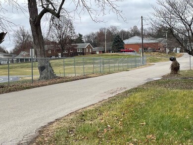 215 W 1st St, Newburgh, IN 47630 - photo 4