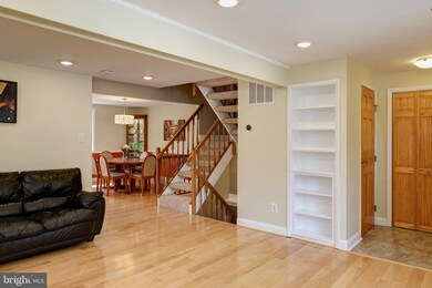 2300 Middle Creek Ln, Reston, VA 20191 - photo 5