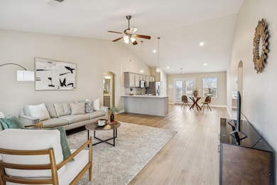 2275 Honey Farm Way, Columbia, TN 38401 - photo 2