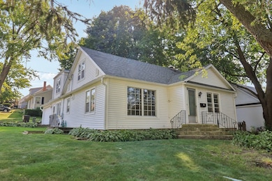 1514 N Freund Ave, McHenry, IL 60050 - photo 2