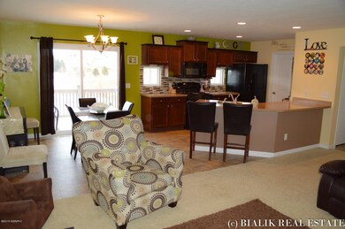 2e_845 Cobblestone Way-55
