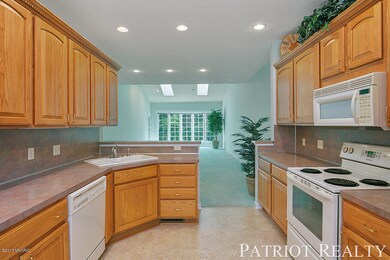 2103 Lamberton Creek Ln NE unit 14, Grand Rapids, MI 49505 - photo 3