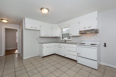 22 SW Cutoff unit C, Northborough, MA 01532 - photo 4