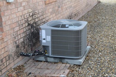 331 Rebecca Dr, Alamo, TX 78516 - photo 3