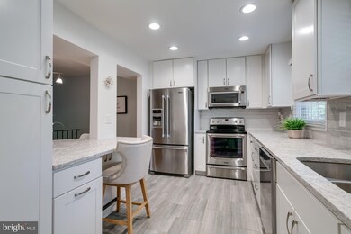 5908 Prince James Dr unit 73, Springfield, VA 22152 - photo 2