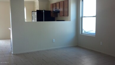 Dining into kitchen