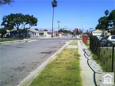 Looking East on 142nd Street
