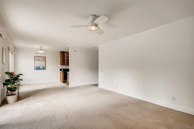 8570 Via Mallorca unit C, La Jolla, CA 92037 - photo 4