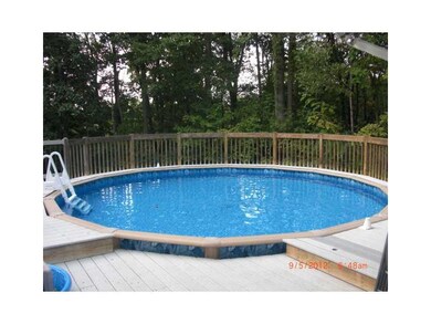 Swimming Pool/Hot Tub/Sauna. Great for those warm 