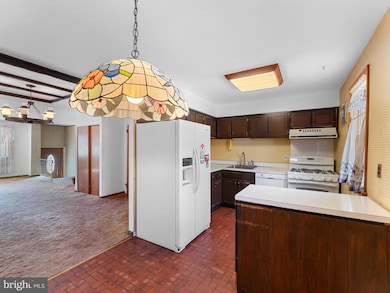 10730 Philcrest Rd, Philadelphia, PA 19154 - photo 4