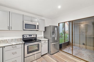 2224 Bahia Vista St unit E1, Sarasota, FL 34239 - photo 7