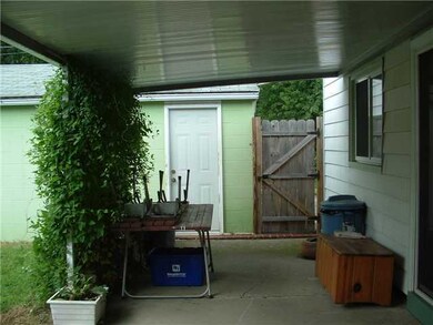 1766 Ferris Rd, Columbus, OH 43224 - photo 4