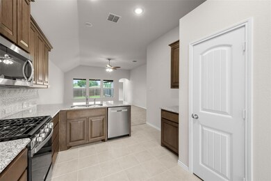 916 Misty Ln, Cleburne, TX 76033 - photo 6