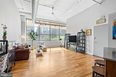 2200 28 Arch St unit 409, Philadelphia, PA 19103 - photo 2