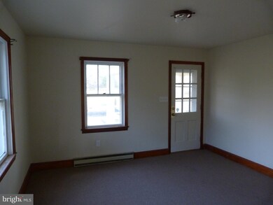 4528 Grove Ln, Marshall, VA 20115 - photo 4