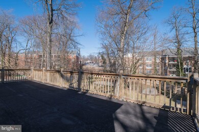 717 Walnutree Ln, Claymont, DE 19703 - photo 2