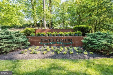 7344 Rocky Creek Dr, Columbia, MD 21046 - photo 3