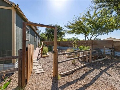 120 Virginia Dr, Granbury, TX 76049 - photo 3