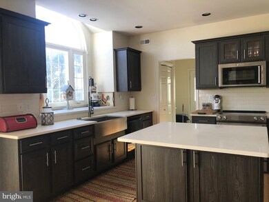 5382 Windtree Dr, Doylestown, PA 18902 - photo 6