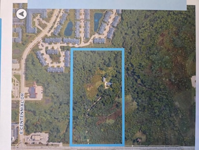 9080 S Howell Ave, Oak Creek, WI 53154 - photo 2