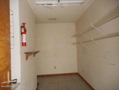 large hall closet (2)