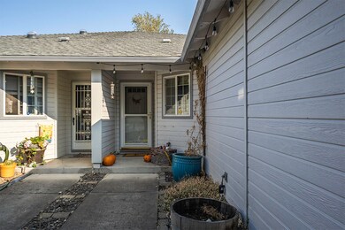 929 Brandi Way, Central Point, OR 97502 - photo 6