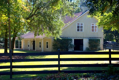 barn with 2 bedroom apartment