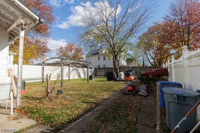 935 Thorn St, Rahway, NJ 07065 - photo 3