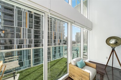 Artificial turf in the balcony 