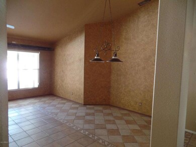Living room/dining room