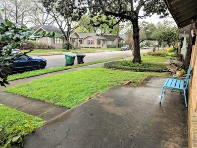 938 Fugate St, Houston, TX 77009 - photo 3
