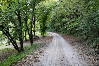 21301 NW 1700th Rd, Garnett, KS 66032 - photo 6