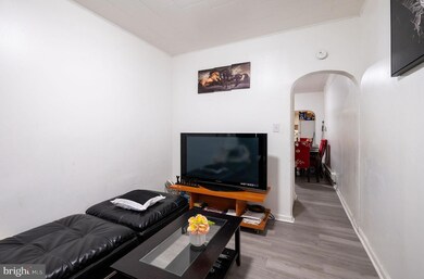 513A Maple St, Reading, PA 19602 - photo 3