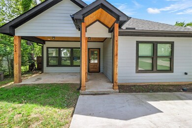 924 W Florence St, Denison, TX 75020 - photo 2