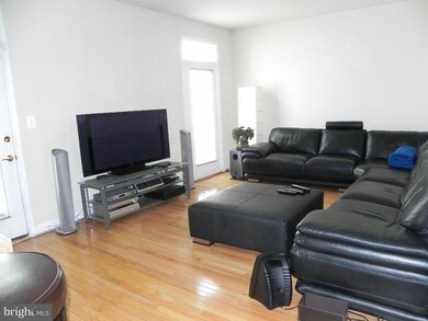 8006 Endzone Way, Hyattsville, MD 20785 - photo 4