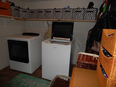 401 Austin St, Brazoria, TX 77422 - photo 2