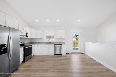 323 Valhalla Trace, Vine Grove, KY 40175 - photo 5