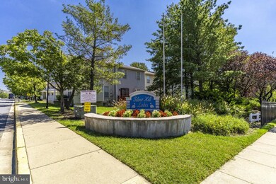 6922 Flag Harbor Dr, District Heights, MD 20747 - photo 3