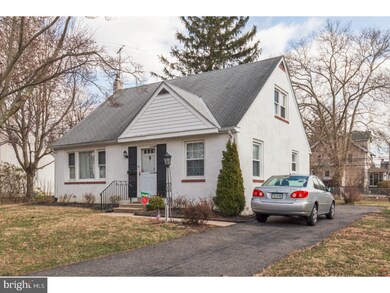 1204 Villanova Ave, Folsom, PA 19033 - photo 2
